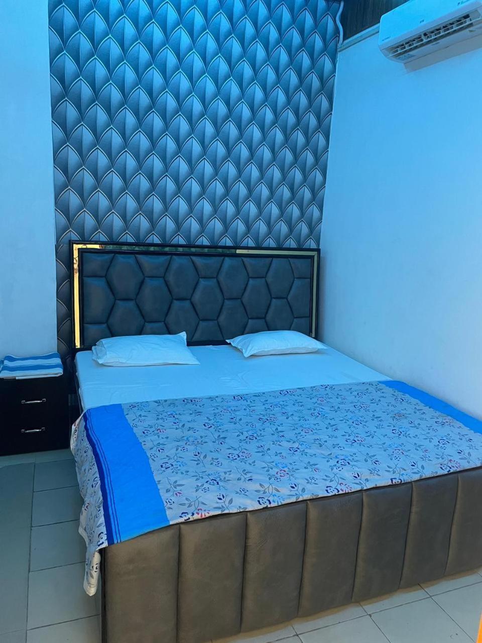 Hari Krishnam Residency Ξενοδοχείο Mathura Εξωτερικό φωτογραφία